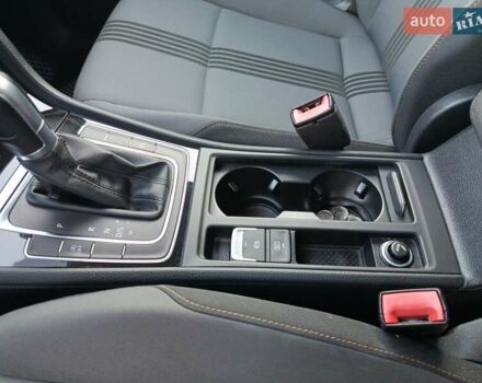 Серый Фольксваген Гольф, объемом двигателя 1.6 л и пробегом 331 тыс. км за 10900 $, фото 4 на Automoto.ua