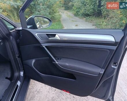 Серый Фольксваген Гольф, объемом двигателя 1.6 л и пробегом 331 тыс. км за 10900 $, фото 8 на Automoto.ua