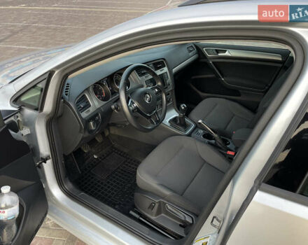 Серый Фольксваген Гольф, объемом двигателя 1.8 л и пробегом 80 тыс. км за 10500 $, фото 9 на Automoto.ua