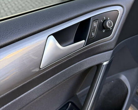 Серый Фольксваген Гольф, объемом двигателя 1.6 л и пробегом 280 тыс. км за 10999 $, фото 23 на Automoto.ua