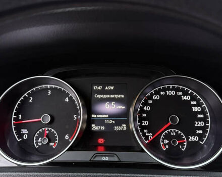 Серый Фольксваген Гольф, объемом двигателя 1.6 л и пробегом 250 тыс. км за 12300 $, фото 11 на Automoto.ua