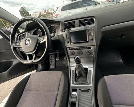 Серый Фольксваген Гольф, объемом двигателя 1.6 л и пробегом 291 тыс. км за 9800 $, фото 18 на Automoto.ua