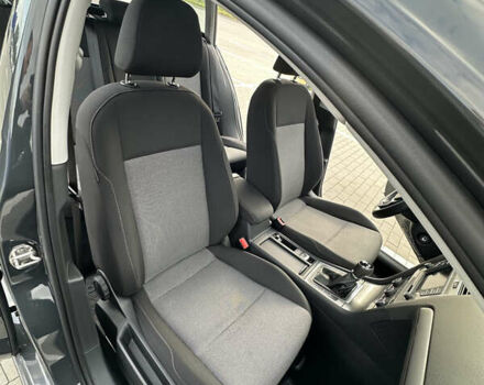 Серый Фольксваген Гольф, объемом двигателя 1.6 л и пробегом 290 тыс. км за 10800 $, фото 16 на Automoto.ua