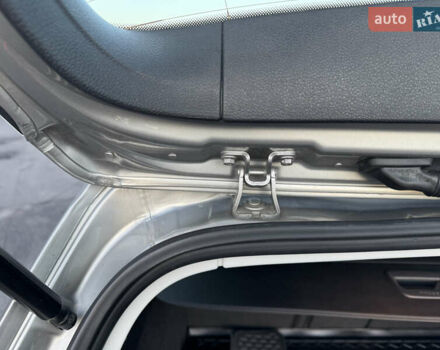 Сірий Фольксваген Гольф, об'ємом двигуна 1.6 л та пробігом 335 тис. км за 11999 $, фото 38 на Automoto.ua