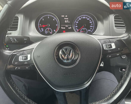 Серый Фольксваген Гольф, объемом двигателя 1.6 л и пробегом 331 тыс. км за 11200 $, фото 13 на Automoto.ua