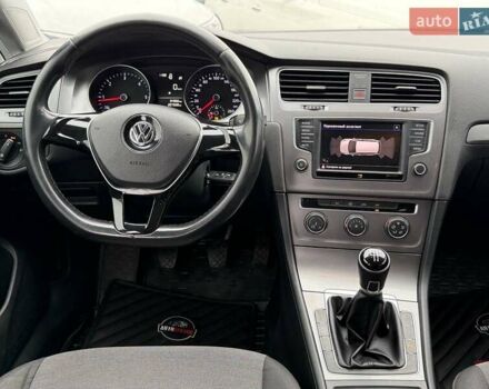 Серый Фольксваген Гольф, объемом двигателя 1.6 л и пробегом 207 тыс. км за 9300 $, фото 19 на Automoto.ua