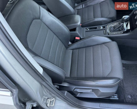 Сірий Фольксваген Гольф, об'ємом двигуна 1.6 л та пробігом 335 тис. км за 11999 $, фото 76 на Automoto.ua