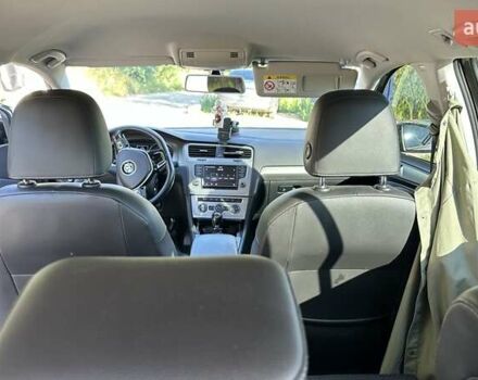 Серый Фольксваген Гольф, объемом двигателя 1.6 л и пробегом 230 тыс. км за 12900 $, фото 4 на Automoto.ua