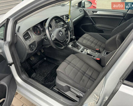 Серый Фольксваген Гольф, объемом двигателя 1.6 л и пробегом 308 тыс. км за 9100 $, фото 6 на Automoto.ua