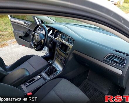 Серый Фольксваген Гольф, объемом двигателя 1.6 л и пробегом 307 тыс. км за 11300 $, фото 5 на Automoto.ua