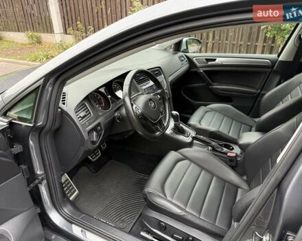 Серый Фольксваген Гольф, объемом двигателя 1.8 л и пробегом 199 тыс. км за 12200 $, фото 22 на Automoto.ua