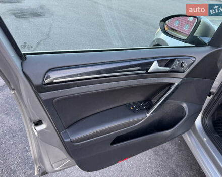 Сірий Фольксваген Гольф, об'ємом двигуна 1.6 л та пробігом 335 тис. км за 11999 $, фото 45 на Automoto.ua