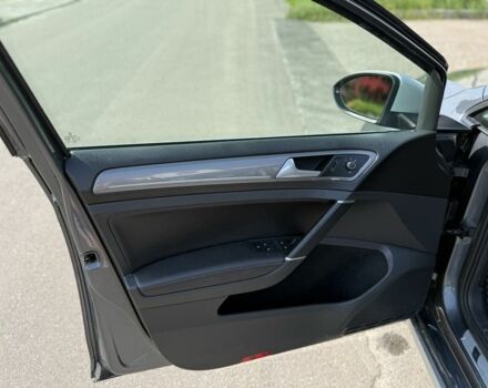 Серый Фольксваген Гольф, объемом двигателя 1.8 л и пробегом 199 тыс. км за 12500 $, фото 11 на Automoto.ua