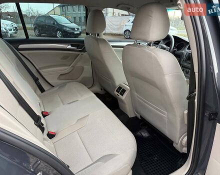 Серый Фольксваген Гольф, объемом двигателя 1.6 л и пробегом 272 тыс. км за 11200 $, фото 24 на Automoto.ua