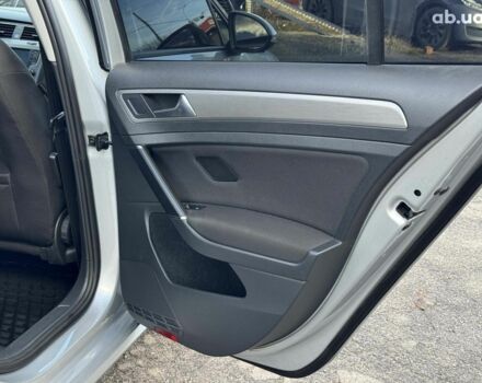 Серый Фольксваген Гольф, объемом двигателя 1.6 л и пробегом 218 тыс. км за 11890 $, фото 19 на Automoto.ua