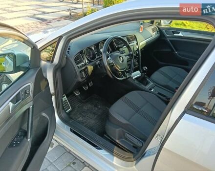 Фольксваген Гольф 2016 в Хмельницком на Automoto.ua Серый Фольксваген Гольф, объемом двигателя 1.6 л и пробегом 233 тыс. км за 10700 $, фото 34 на Automoto.ua