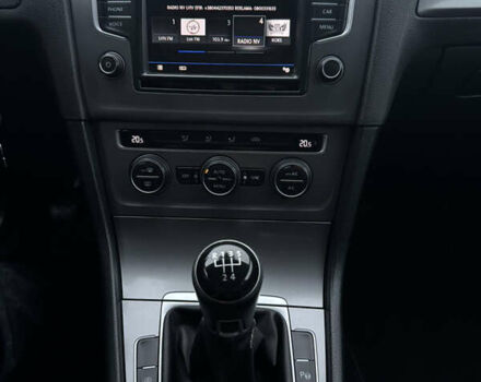 Серый Фольксваген Гольф, объемом двигателя 1.6 л и пробегом 247 тыс. км за 10800 $, фото 23 на Automoto.ua