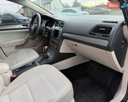 Серый Фольксваген Гольф, объемом двигателя 1.6 л и пробегом 272 тыс. км за 11200 $, фото 18 на Automoto.ua