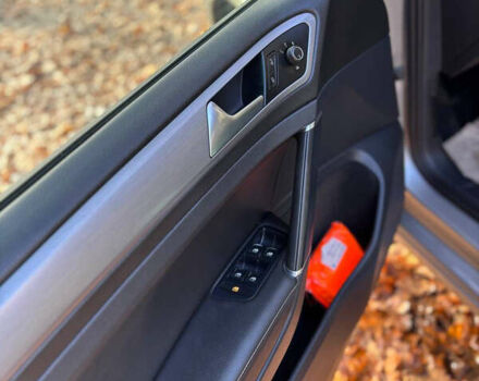 Сірий Фольксваген Гольф, об'ємом двигуна 1.6 л та пробігом 245 тис. км за 12500 $, фото 7 на Automoto.ua