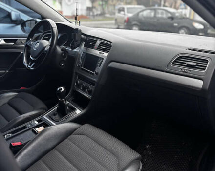 Серый Фольксваген Гольф, объемом двигателя 1.6 л и пробегом 285 тыс. км за 12900 $, фото 2 на Automoto.ua