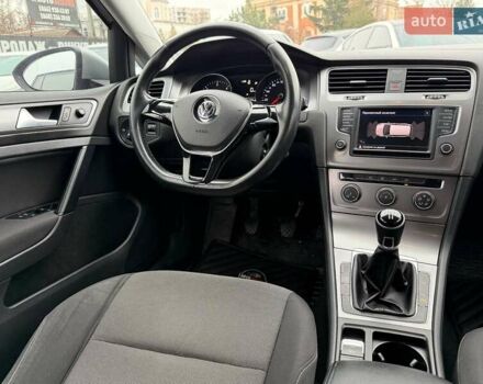 Серый Фольксваген Гольф, объемом двигателя 1.6 л и пробегом 207 тыс. км за 9300 $, фото 18 на Automoto.ua