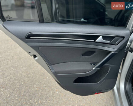 Серый Фольксваген Гольф, объемом двигателя 1.97 л и пробегом 300 тыс. км за 10700 $, фото 53 на Automoto.ua