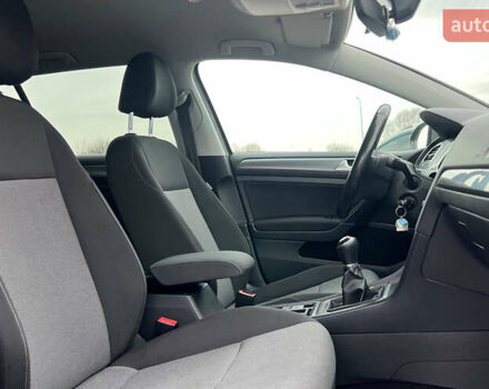 Серый Фольксваген Гольф, объемом двигателя 1.6 л и пробегом 247 тыс. км за 11500 $, фото 12 на Automoto.ua