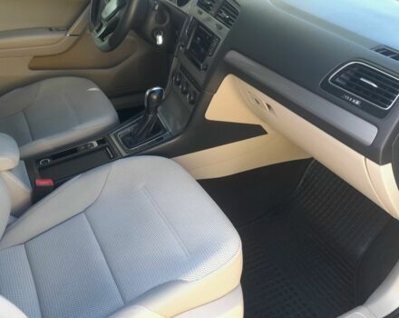 Серый Фольксваген Гольф, объемом двигателя 1.6 л и пробегом 250 тыс. км за 11000 $, фото 15 на Automoto.ua