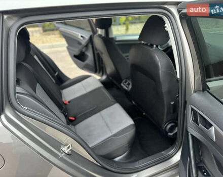 Серый Фольксваген Гольф, объемом двигателя 1.6 л и пробегом 247 тыс. км за 10800 $, фото 27 на Automoto.ua