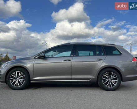 Серый Фольксваген Гольф, объемом двигателя 1.6 л и пробегом 251 тыс. км за 13500 $, фото 3 на Automoto.ua