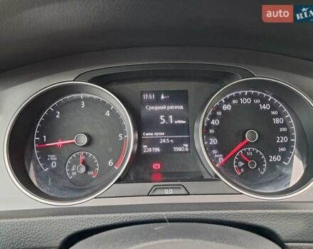 Серый Фольксваген Гольф, объемом двигателя 1.6 л и пробегом 230 тыс. км за 11399 $, фото 17 на Automoto.ua