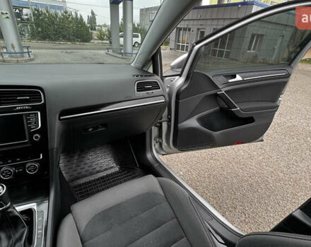 Серый Фольксваген Гольф, объемом двигателя 1.97 л и пробегом 300 тыс. км за 10700 $, фото 52 на Automoto.ua