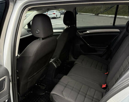 Серый Фольксваген Гольф, объемом двигателя 1.6 л и пробегом 217 тыс. км за 11500 $, фото 11 на Automoto.ua