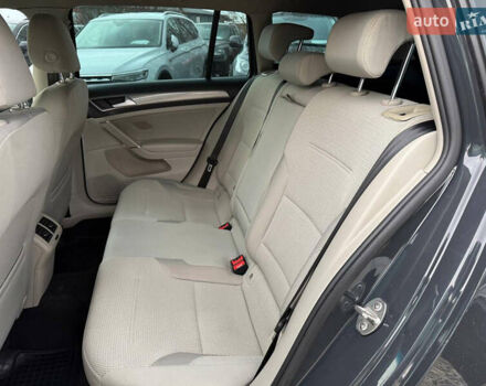 Серый Фольксваген Гольф, объемом двигателя 1.6 л и пробегом 272 тыс. км за 11200 $, фото 20 на Automoto.ua