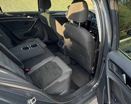 Серый Фольксваген Гольф, объемом двигателя 1.6 л и пробегом 299 тыс. км за 13000 $, фото 24 на Automoto.ua