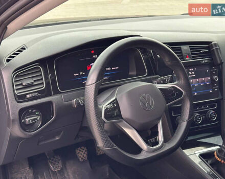 Серый Фольксваген Гольф, объемом двигателя 1.97 л и пробегом 284 тыс. км за 13500 $, фото 19 на Automoto.ua