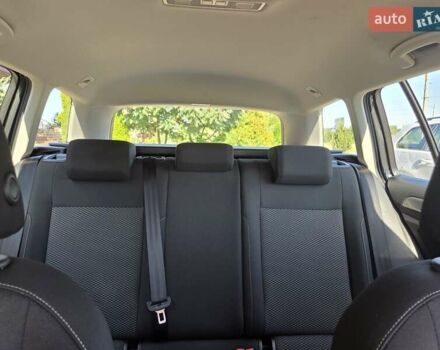 Серый Фольксваген Гольф, объемом двигателя 1.6 л и пробегом 238 тыс. км за 11200 $, фото 30 на Automoto.ua