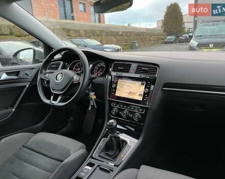 Серый Фольксваген Гольф, объемом двигателя 1.97 л и пробегом 233 тыс. км за 13800 $, фото 12 на Automoto.ua