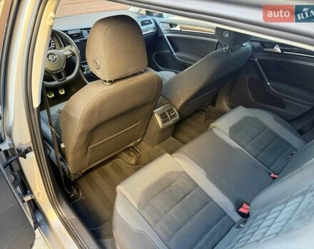 Сірий Фольксваген Гольф, об'ємом двигуна 1.6 л та пробігом 286 тис. км за 15000 $, фото 31 на Automoto.ua