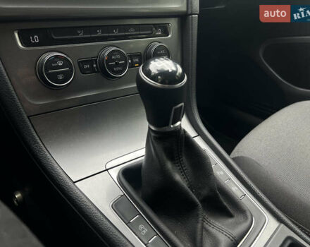 Серый Фольксваген Гольф, объемом двигателя 1.6 л и пробегом 237 тыс. км за 10900 $, фото 30 на Automoto.ua