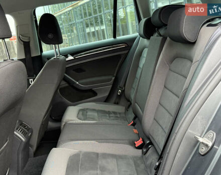 Серый Фольксваген Гольф, объемом двигателя 1.6 л и пробегом 253 тыс. км за 12700 $, фото 36 на Automoto.ua