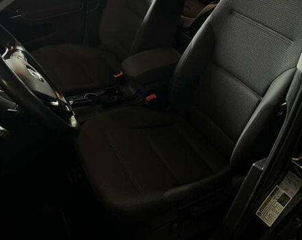 Серый Фольксваген Гольф, объемом двигателя 1.8 л и пробегом 73 тыс. км за 11000 $, фото 17 на Automoto.ua