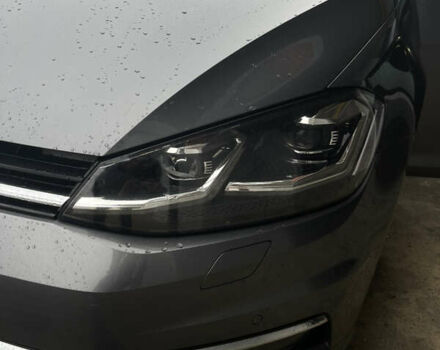 Серый Фольксваген Гольф, объемом двигателя 1.6 л и пробегом 241 тыс. км за 12400 $, фото 2 на Automoto.ua