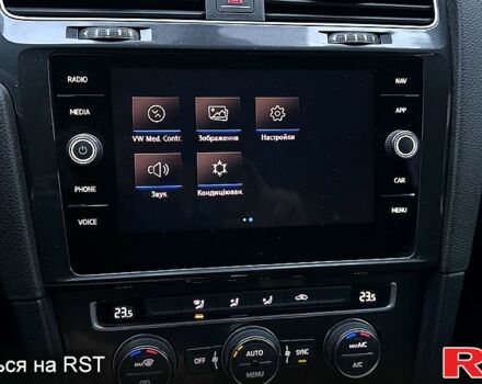 Серый Фольксваген Гольф, объемом двигателя 1.6 л и пробегом 210 тыс. км за 14500 $, фото 10 на Automoto.ua