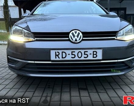 Серый Фольксваген Гольф, объемом двигателя 1.6 л и пробегом 210 тыс. км за 14500 $, фото 2 на Automoto.ua