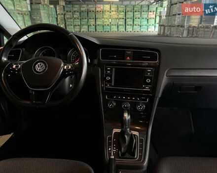 Серый Фольксваген Гольф, объемом двигателя 1.8 л и пробегом 73 тыс. км за 11000 $, фото 19 на Automoto.ua