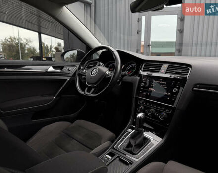 Серый Фольксваген Гольф, объемом двигателя 1.97 л и пробегом 328 тыс. км за 15600 $, фото 45 на Automoto.ua