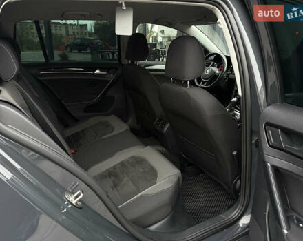 Серый Фольксваген Гольф, объемом двигателя 1.97 л и пробегом 330 тыс. км за 14000 $, фото 13 на Automoto.ua