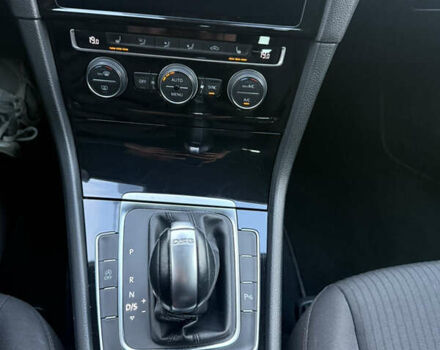 Серый Фольксваген Гольф, объемом двигателя 1.6 л и пробегом 221 тыс. км за 13950 $, фото 64 на Automoto.ua