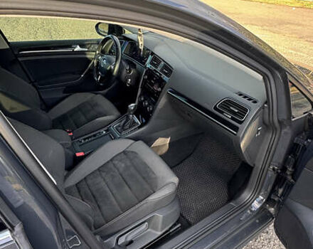 Серый Фольксваген Гольф, объемом двигателя 1.6 л и пробегом 299 тыс. км за 13000 $, фото 23 на Automoto.ua